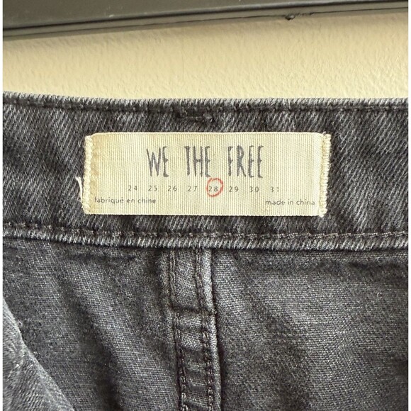 We The Free People Zip It Up Denim Mini Skirt Womens Black Raw Hem Pockets Sz 28 - Picture 5 of 5